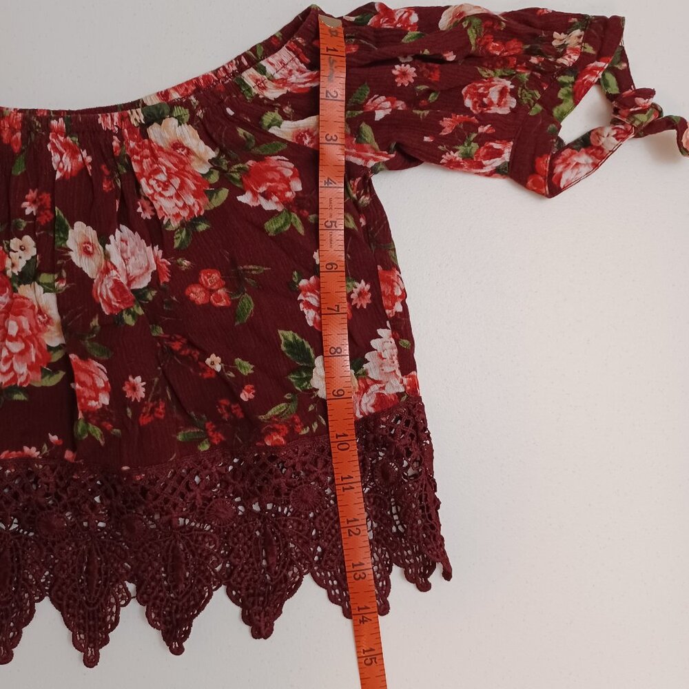 Women's IRIS Red Floral Off the Shoulder Crop w/Crochet bottom Summer/Spring Top - Picture 4 of 10